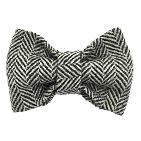 Child black and white chevron pattern bow tie