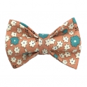 Child salmon-coloured with white and blue flowers, cotton